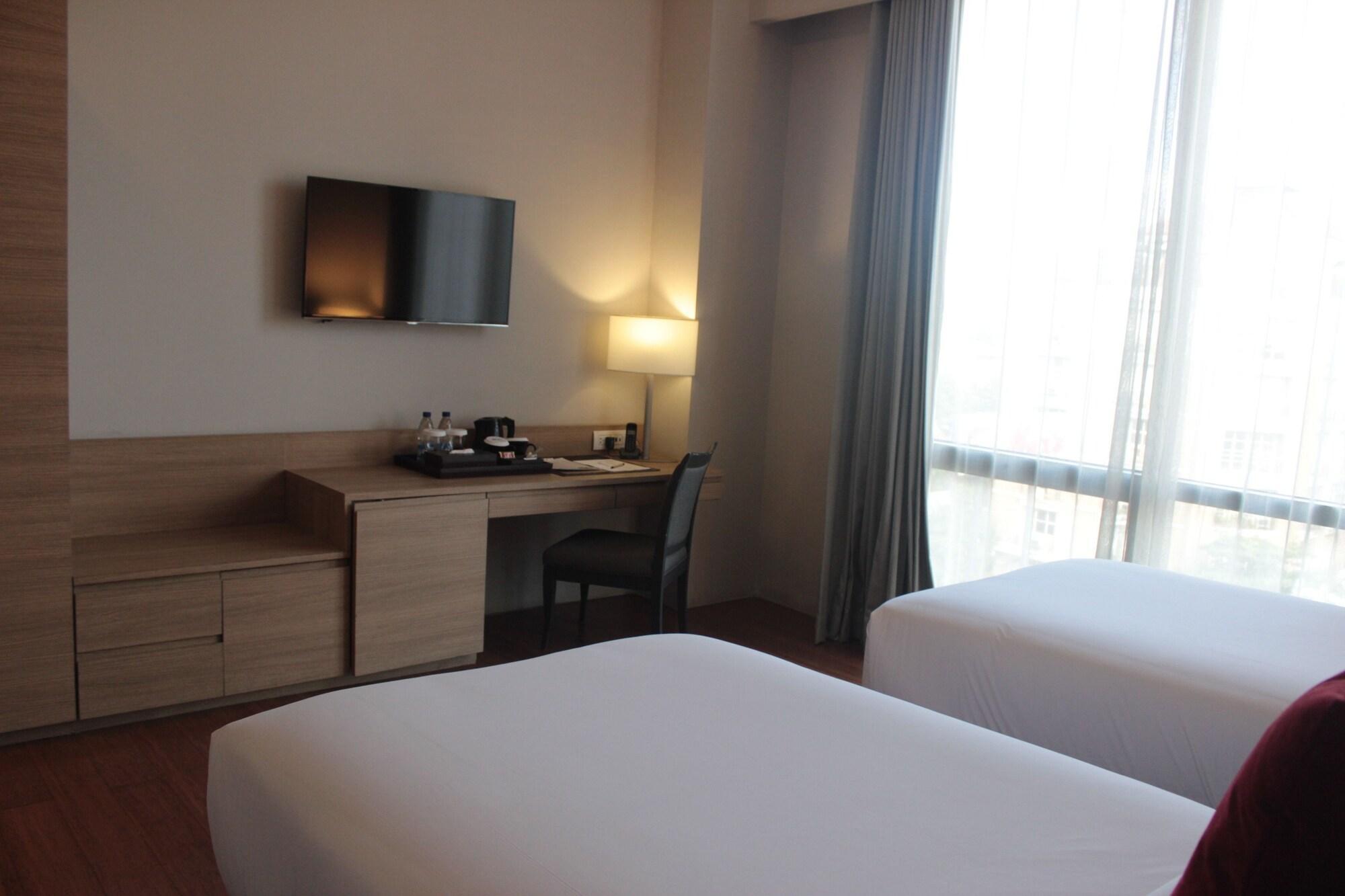 Privato Quezon City - Multiple Use Hotel Manila Esterno foto