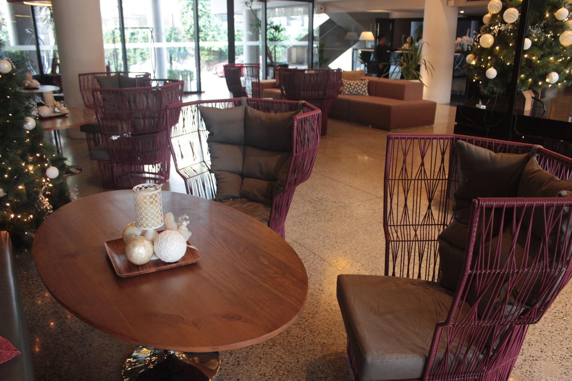 Privato Quezon City - Multiple Use Hotel Esterno foto