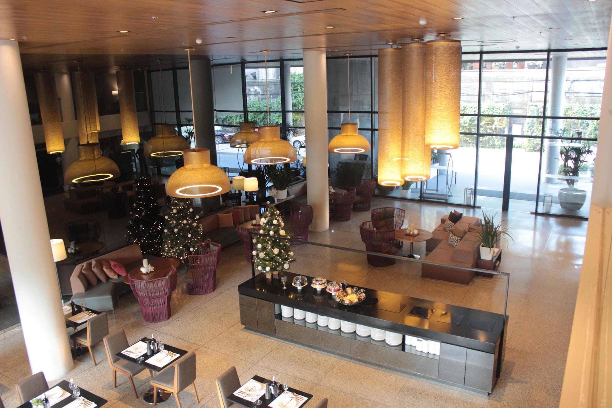 Privato Quezon City - Multiple Use Hotel Esterno foto