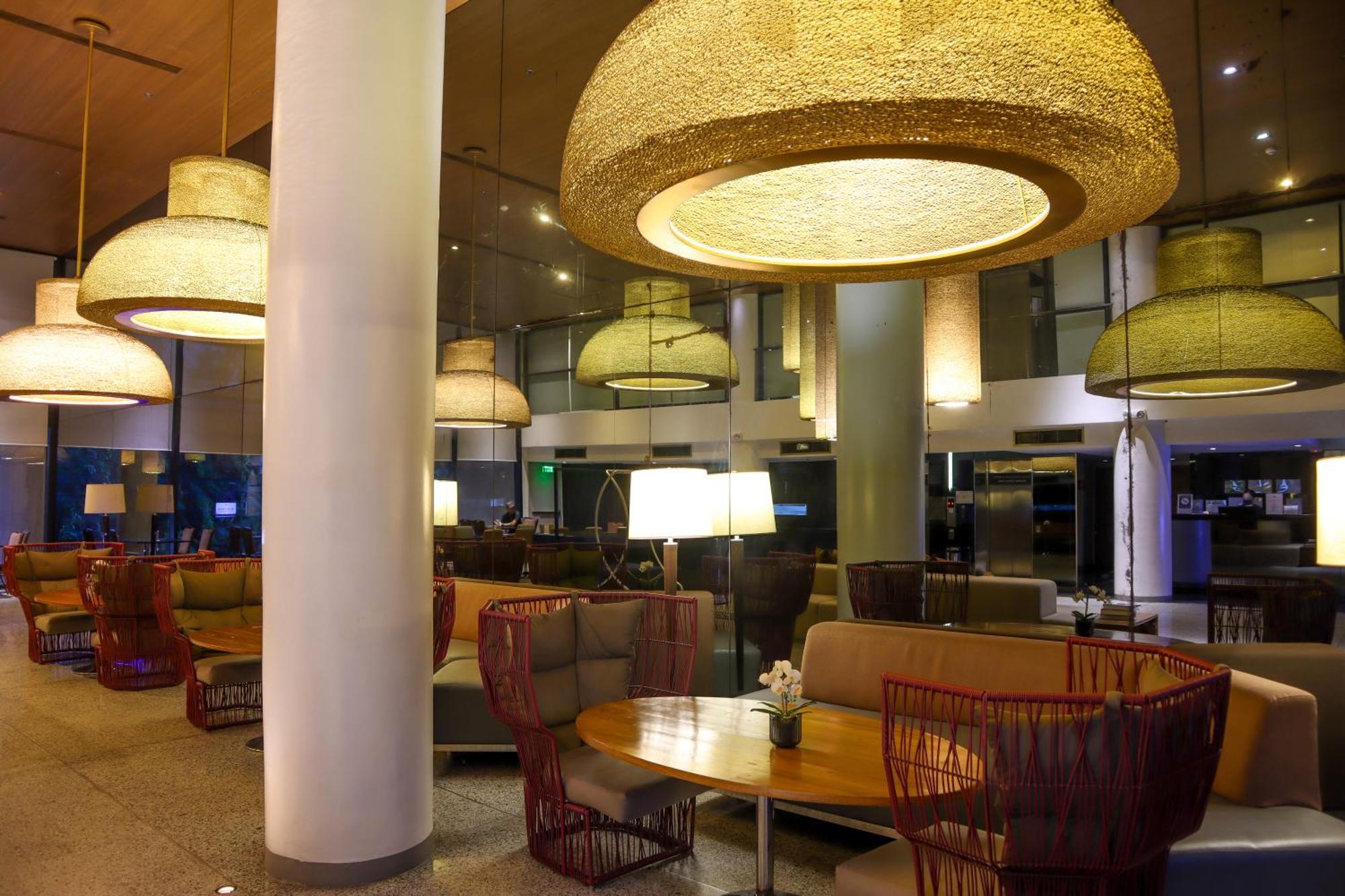 Privato Quezon City - Multiple Use Hotel Esterno foto