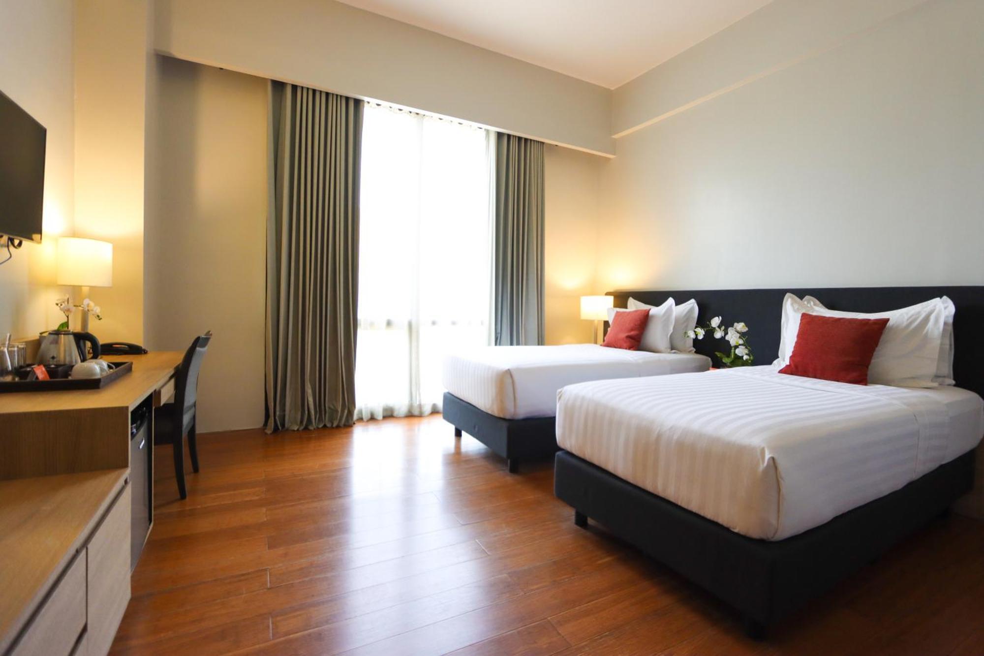 Privato Quezon City - Multiple Use Hotel Esterno foto