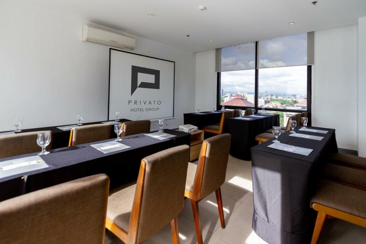 Privato Quezon City - Multiple Use Hotel Esterno foto
